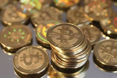 你們玩以太坊比特幣狗狗幣合約能賺錢嗎？