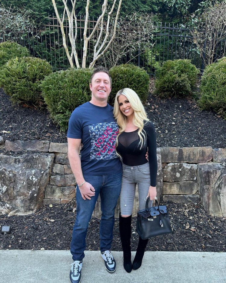 KIMZOLCIAK表示在丑陋的離婚中她將在2024年放棄那些不再對我有用的事情