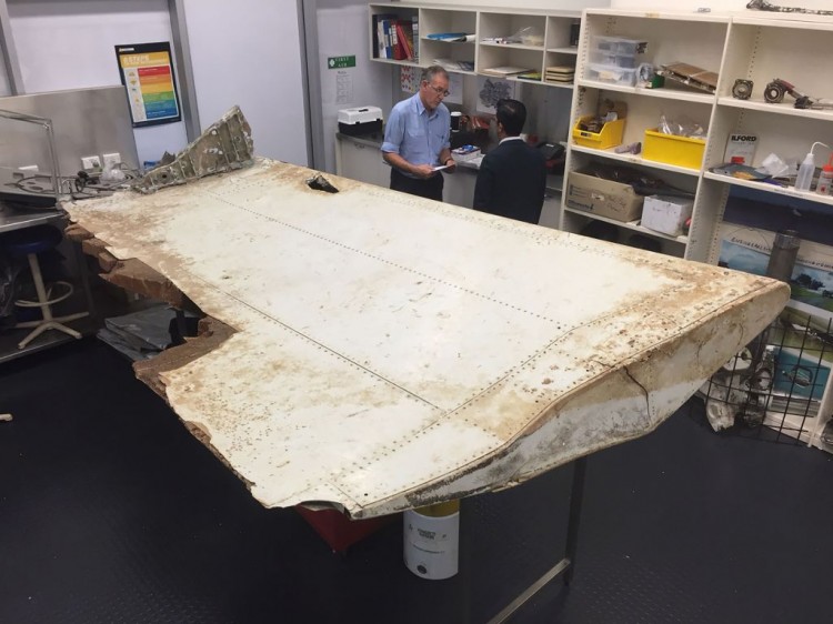 漁夫意外發現馬航MH370的機翼可能會重新引發對失蹤人員的搜尋