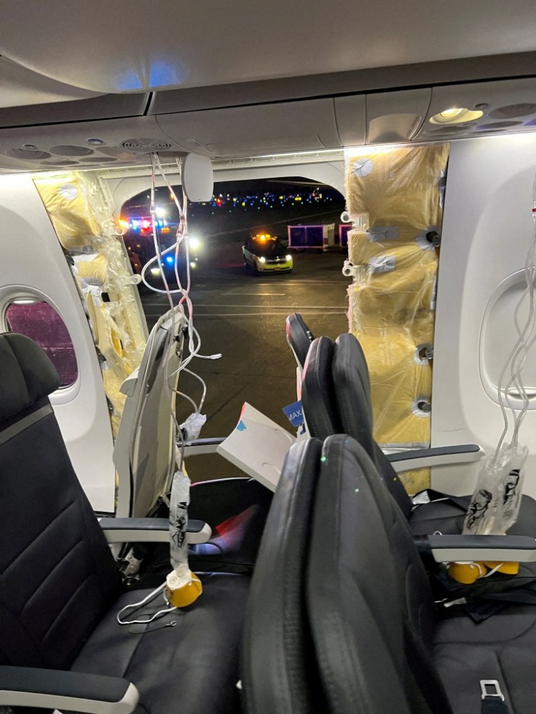 空中井噴后阿拉斯加航空取消了截至周六的波音737MAX9航班