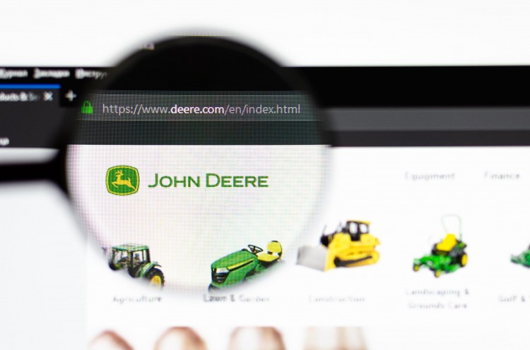 Deere (DE) 第一季??度業(yè)績(jī)強(qiáng)勁，收入 121.85 億美元，每股收益 6.23 美元