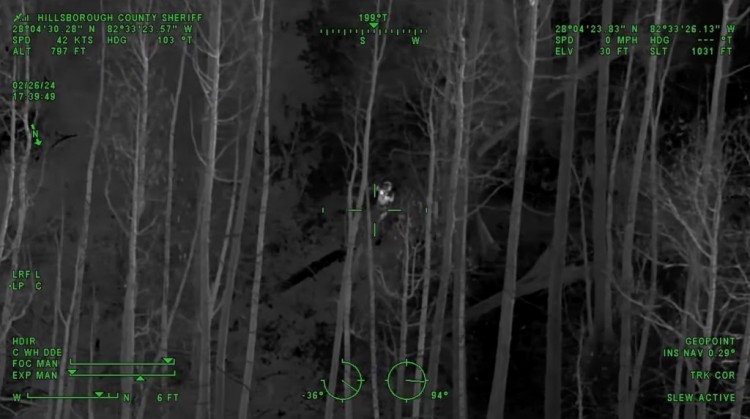 溫馨視頻顯示警員們營救在佛羅里達州沼澤中失蹤的5歲自閉癥女孩