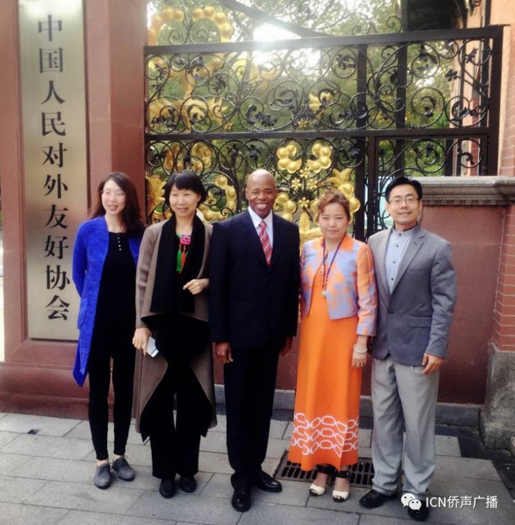 美聯儲調查亞當斯高級助手是否利用紐約商場工人作為其競選活動的非法稻草捐贈者來源