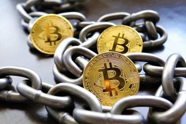 比特幣杠桿頭寸高升，分析師警告市場過熱